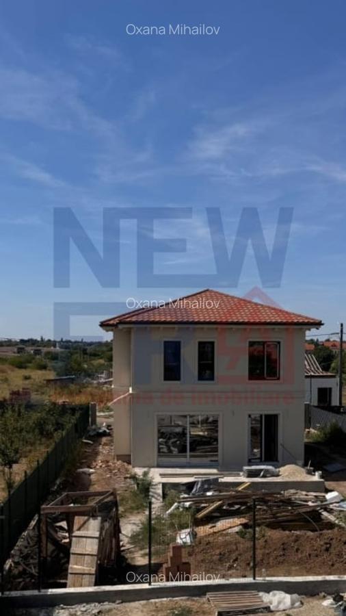 Casa de Vanzare 5 camere in Balotesti - 3