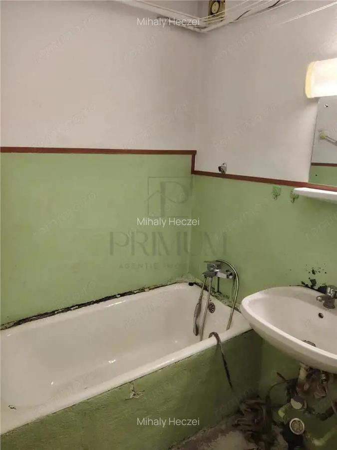 Apartament spatios - Bucatarie Inchisa - Balcon - Centrala Proprie - Clima - Zona Lunei - 5
