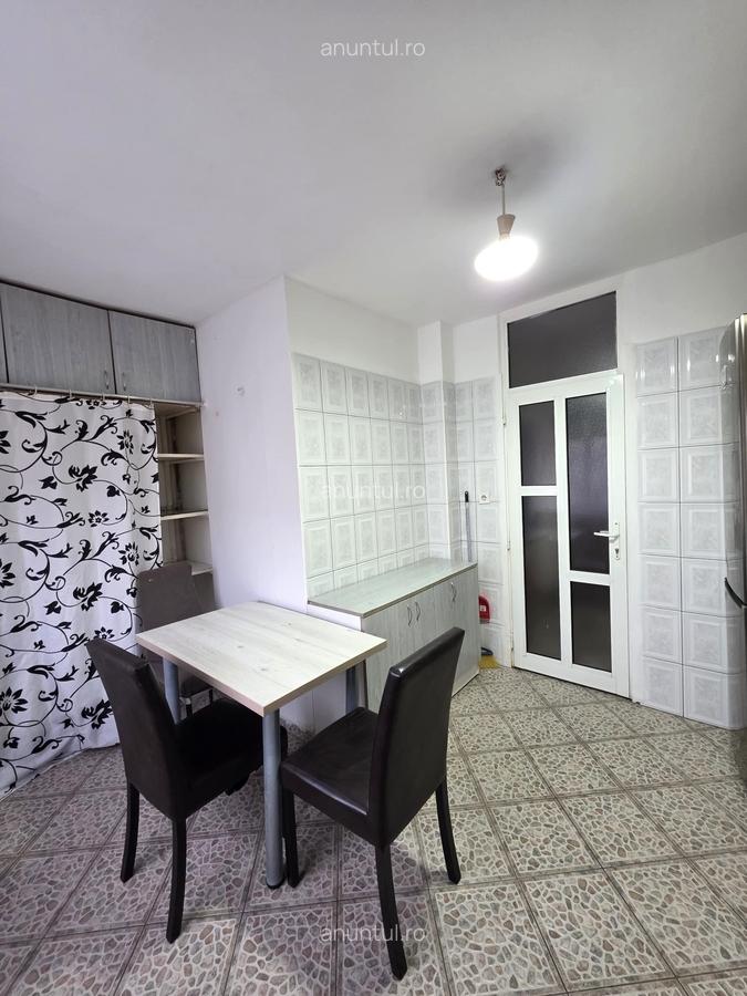 13 Septembrie, Parc Sebastian, apartament 3 camere, 70 mp, 360 EUR - 2