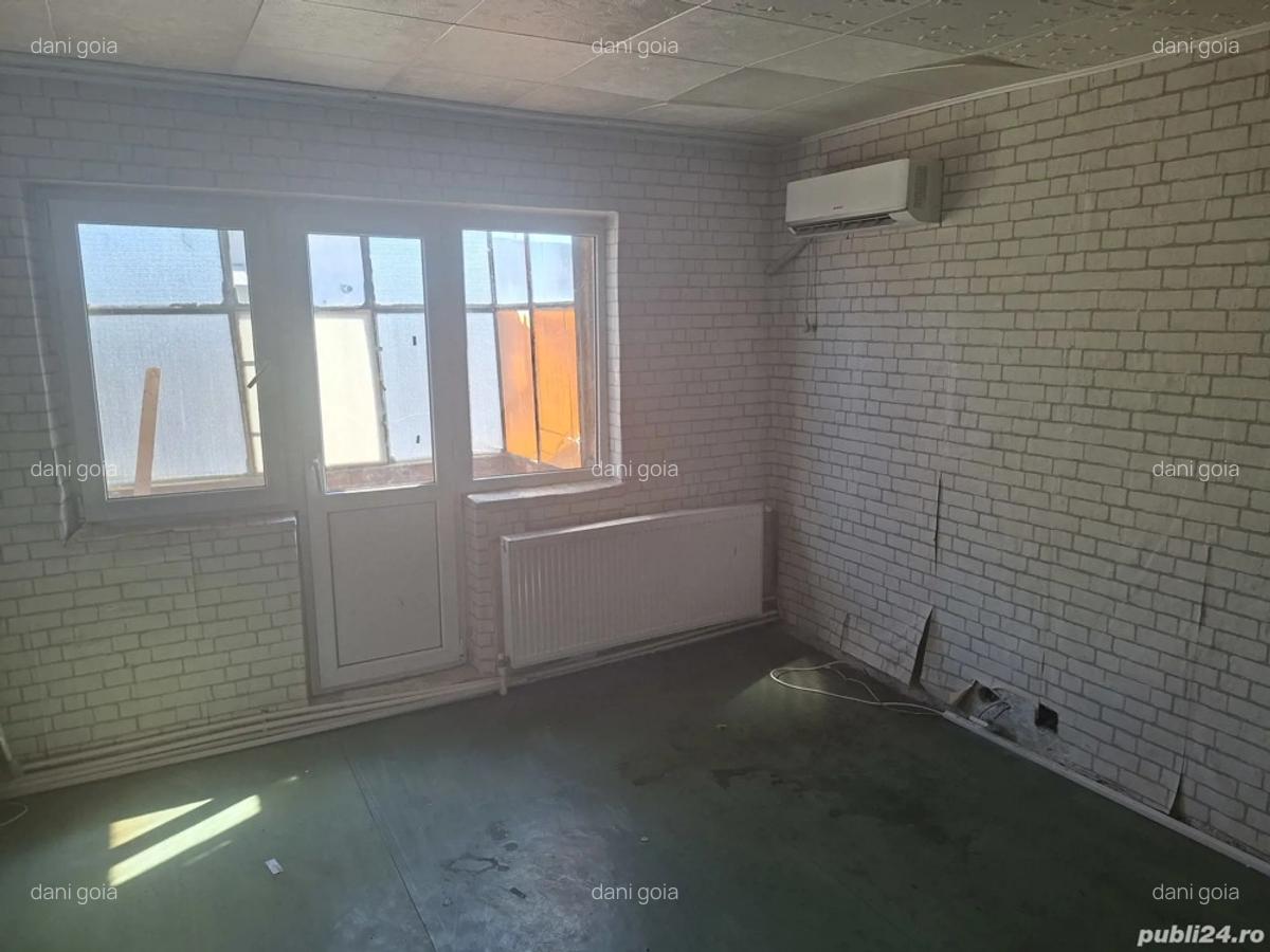 De vanzare apartament - 3