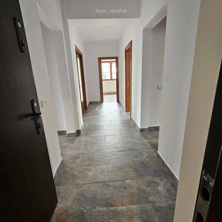 Apartament cu 3 camere decomandat în Sisești - 10