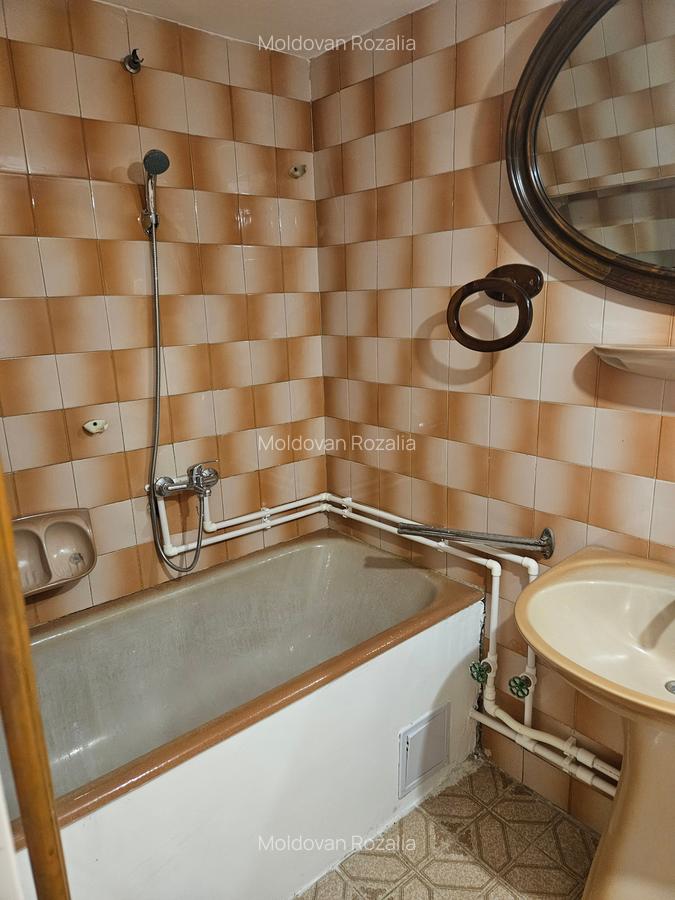 De vanzare semicentral,casa singur in curte,cu 2 camere,teren 330mp,pe un nivel. - 4
