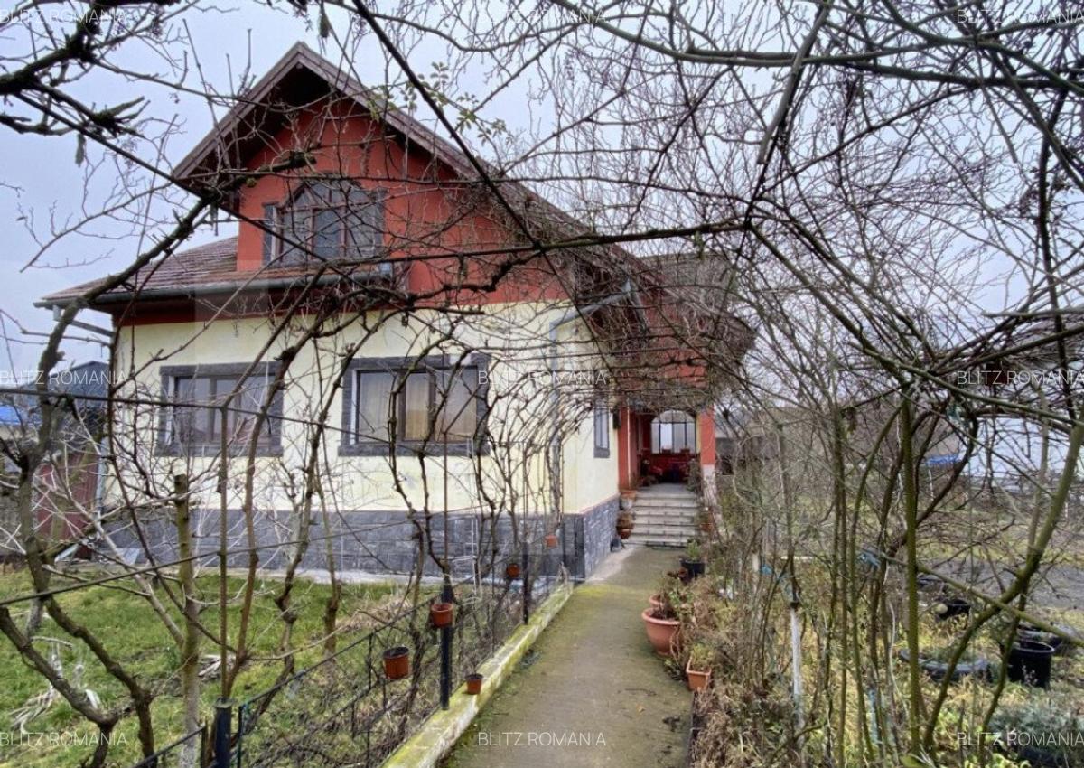 Proprietate speciala in Apahida, casa 206 mp utili, 3000 mp, - 3