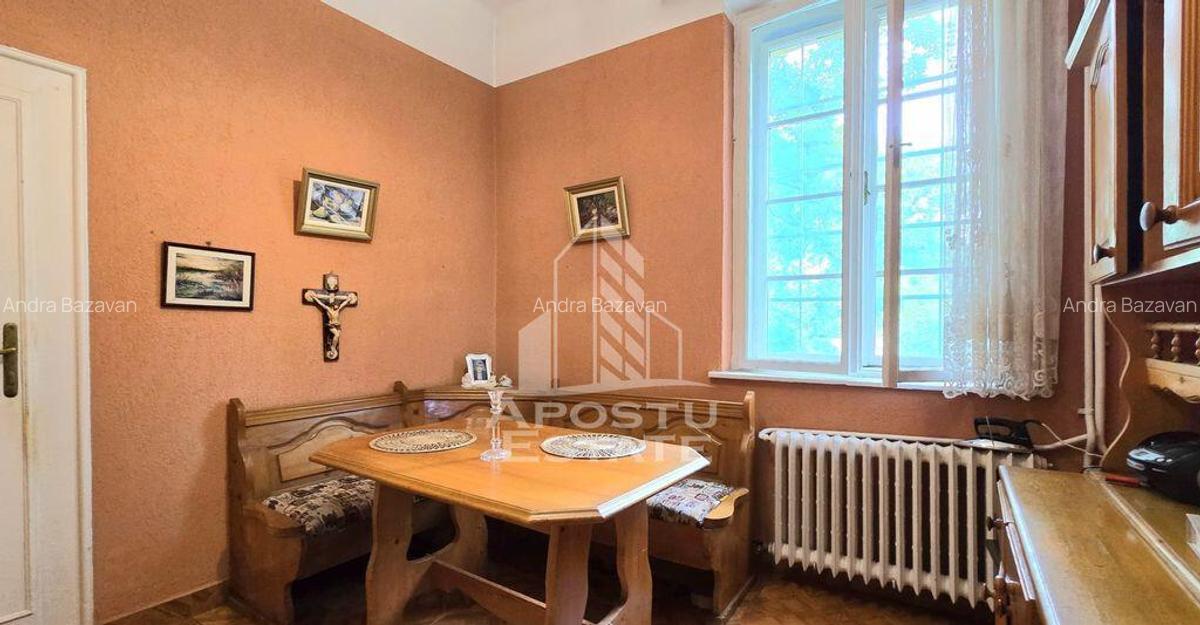 Apartament cu 4 camere, cladire istorica, zona centrala - 12