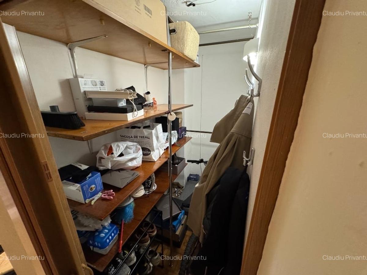 Apartament cu 2 camere, decomandat - zona Lipovei - 11 Apartament cu 2 camere, decomandat - zona Lipovei - 11