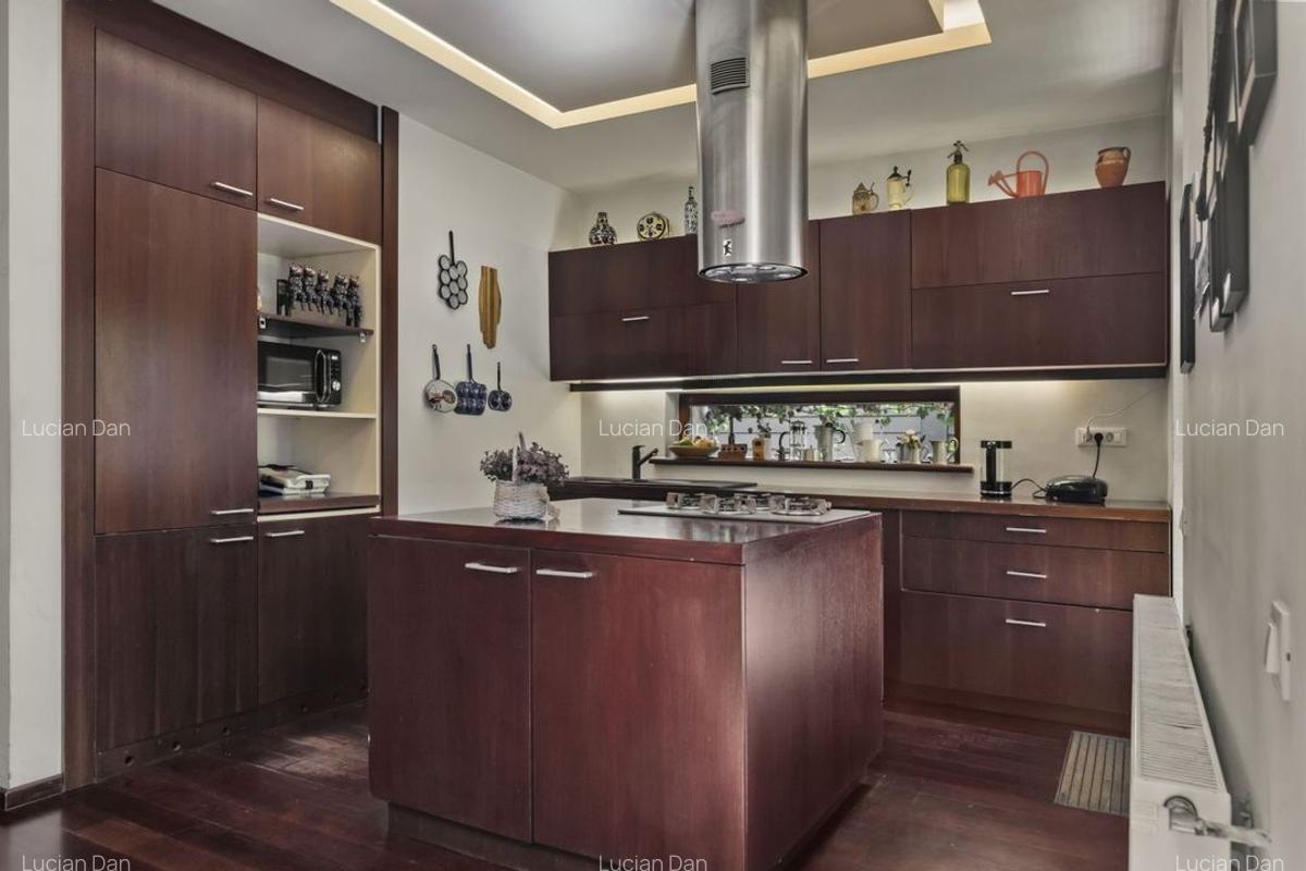 ARTSY LAKEFRONT VILLA | BANEASA - 4