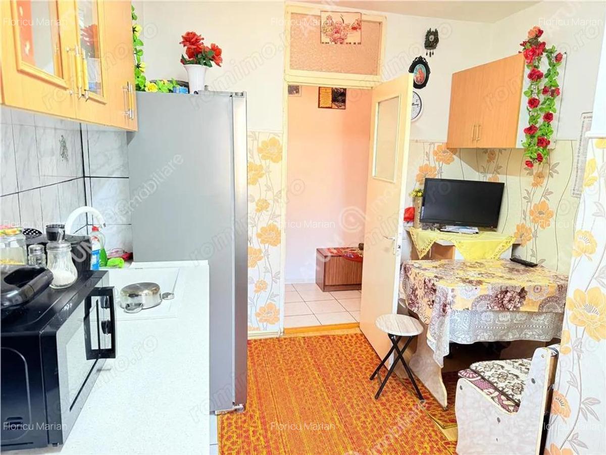 Apartament 3 camere decomandate 2 balcoane 2 bai si pivnita - 12