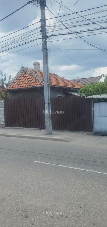 Casa amplasata pe un teren de 280mp cu potential comercial pe str Orly - 5
