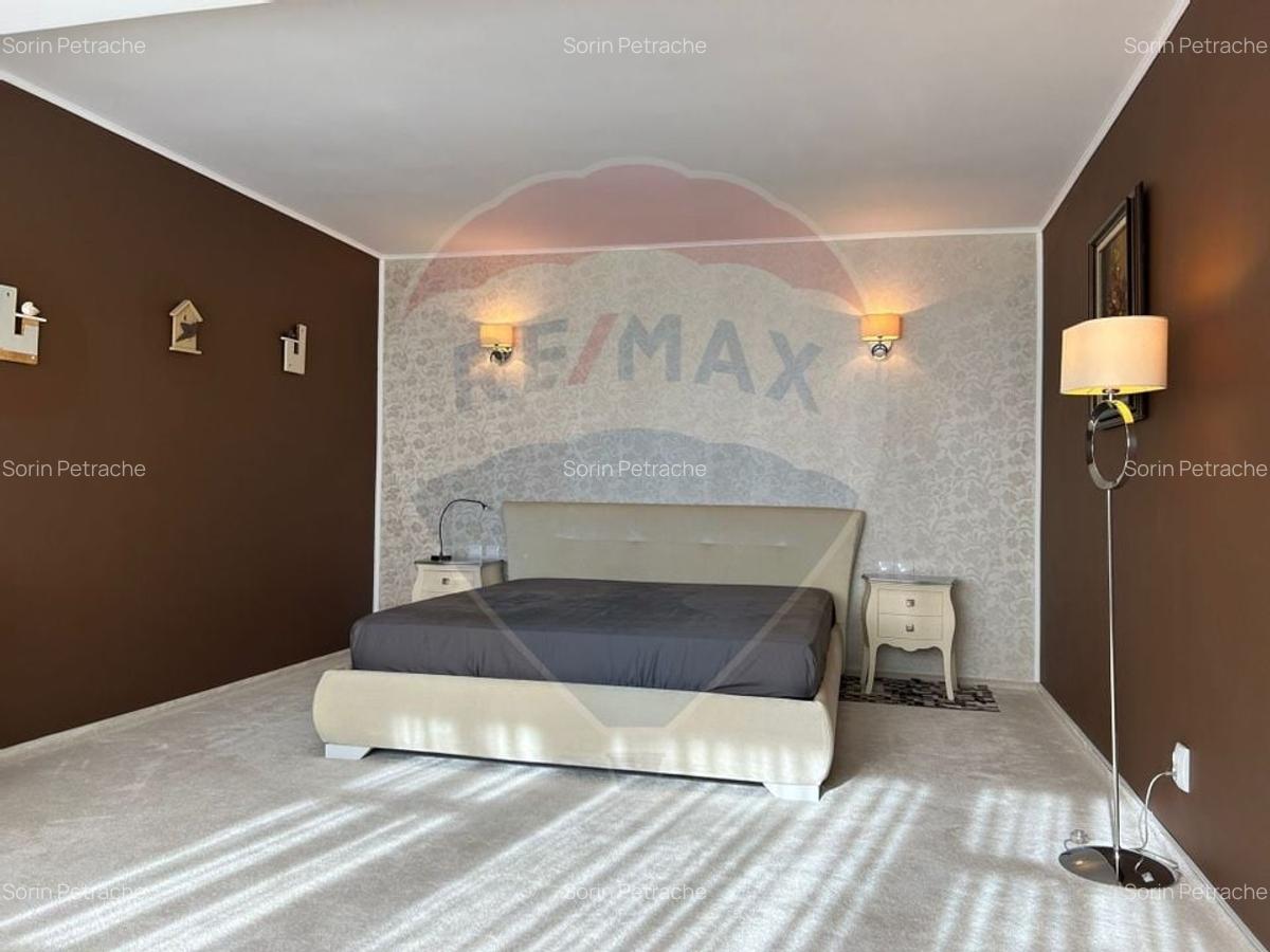 De vanzare apartament de lux pe Blvd. Decebal - 12