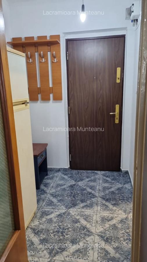 Titan , Str Ghita Serban , 5 minute metrou - 5
