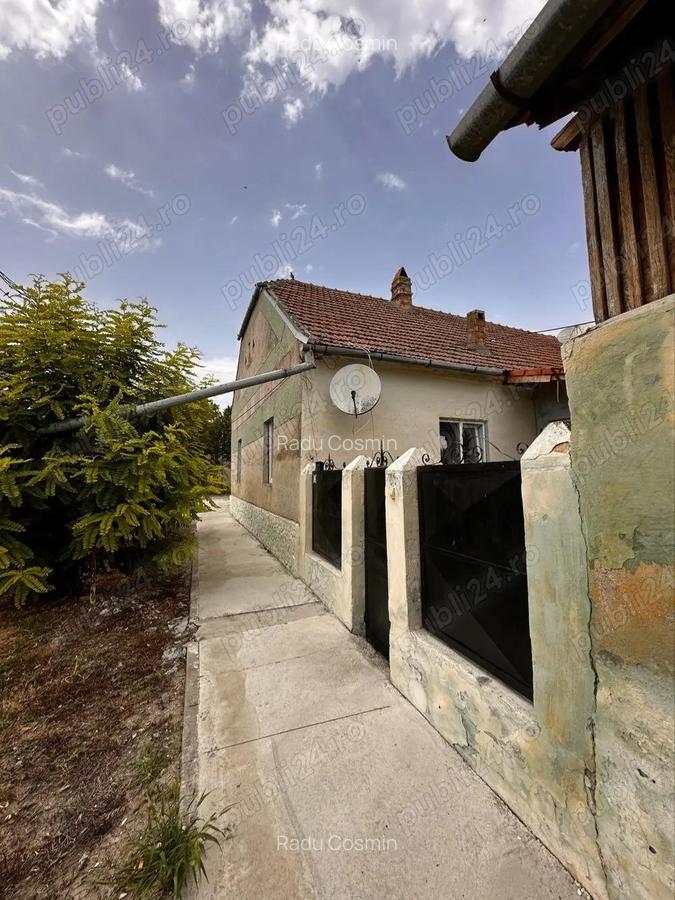 Oportunitate! Doua case + 1.400 mp teren Checea - 8 Oportunitate! Doua case + 1.400 mp teren Checea - 8