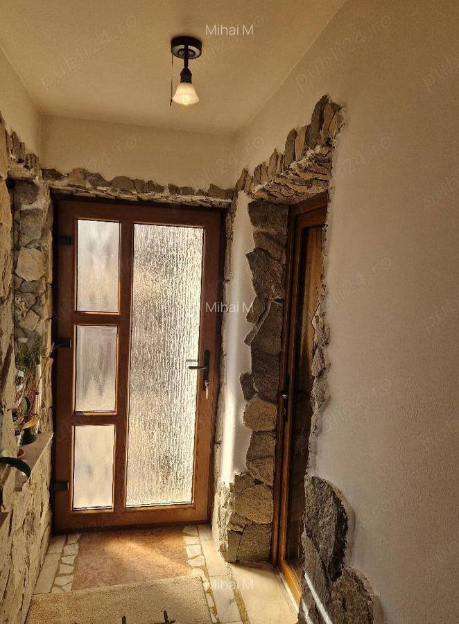 Vand casa la tara - 6