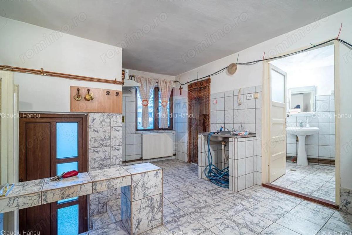 Casa ultracentrala cu 2 camere de vanzare in Ploiesti - 10