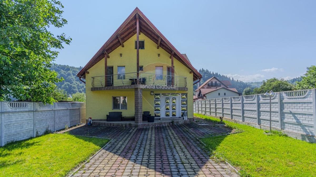 Casa / Vila cu 10 camere de vanzare in Moieciu de Jos - 11