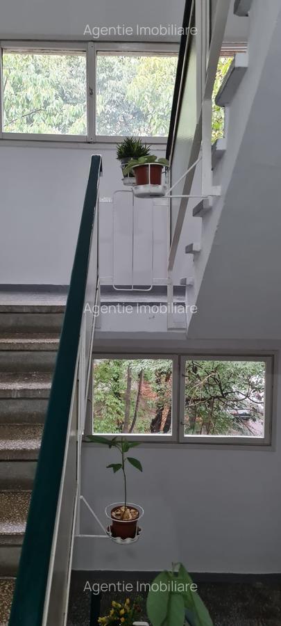 3 camere, CLASIC, metrou Pacii, zona Apusului, str Apele Vii, semistradal - 20