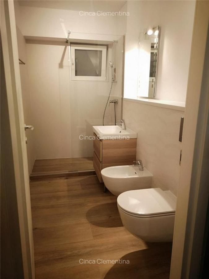 Proprietar, vand ap. 3 camere, Piata Alba Iulia - 13