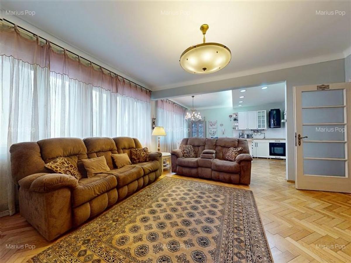 Tur LIVE! Proprietate regim special, Central, Brasov - 1