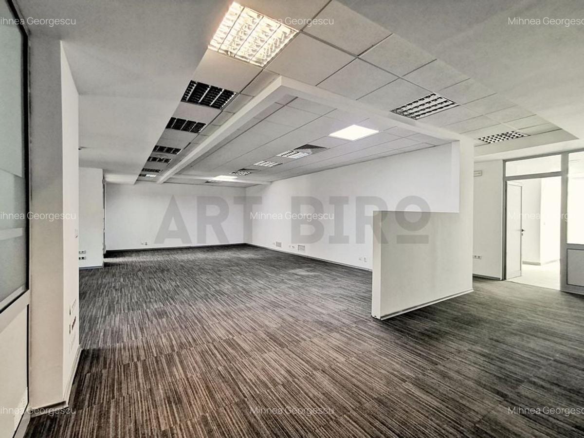 Zero comision, 260-682mp birou mobilat, move-in ready, Romana, 6' metrou - 3
