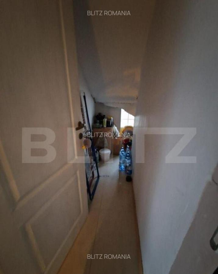Casa de vanzare Podul Olt, zona centrala deosebita - 8