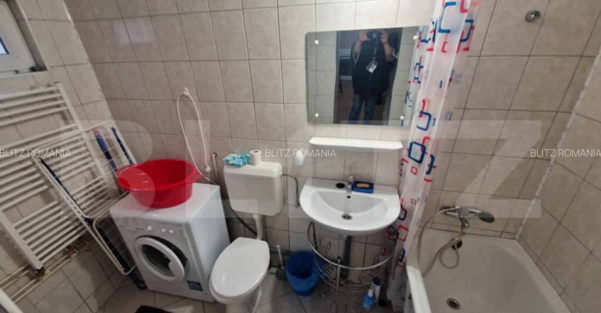 Casa in Centru Istoric, pod, pivnita, mobilata, 40 mp - 8 Casa in Centru Istoric, pod, pivnita, mobilata, 40 mp - 8