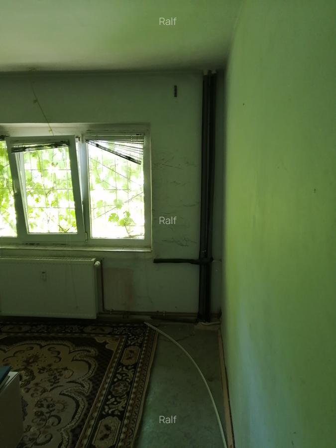 Apartament cu 3 camere semidecomandat în Bucovina - 8