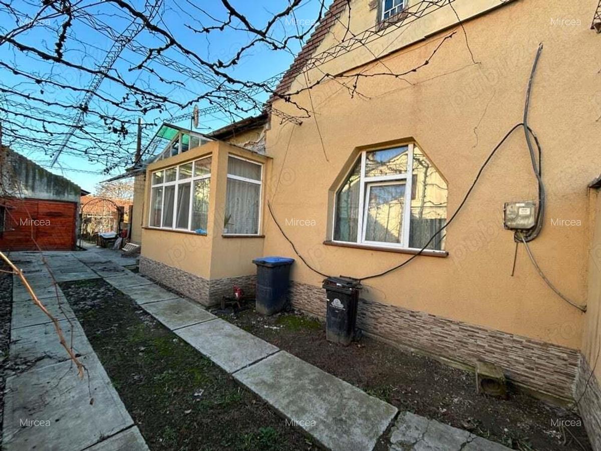 Vand casa mare din caramida,in Parneava,st.720 mp.locuibila imediat. - 1