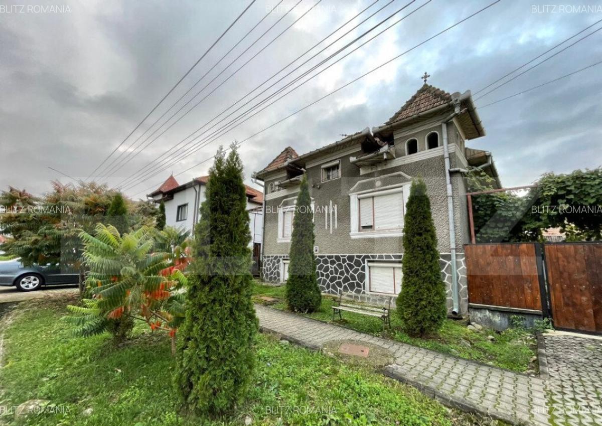 Casa individuala de vanzare, 110 mp + 2700 mp teren, la 11 - 1