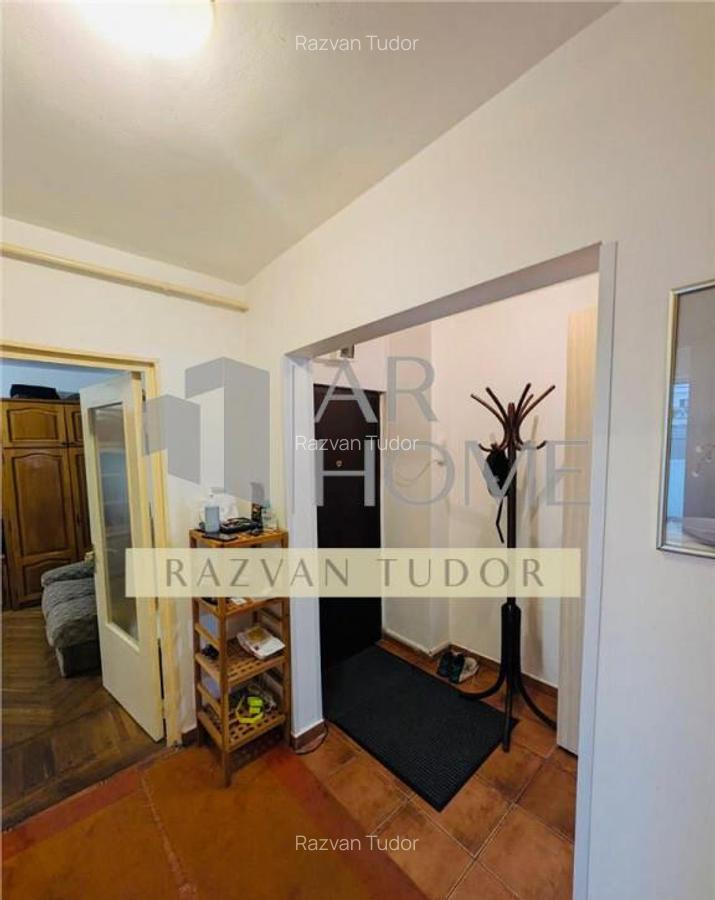 Apartament 4 camere 80mp , P-ta Mihai Viteazul , zona centra - 1