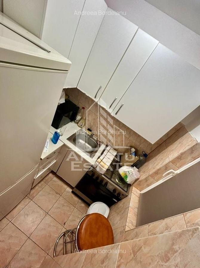 Garsoniera de inchiriat, 22mp, Zona UMT - 2