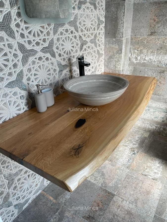 Particular -Cartierul nou- Miorita - 240 mp utili- 259.000 euro - 30
