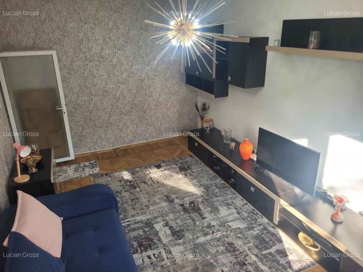 VAnzare apartament 23 camere Bucurestii Noi - Bloc Rusesc - 2