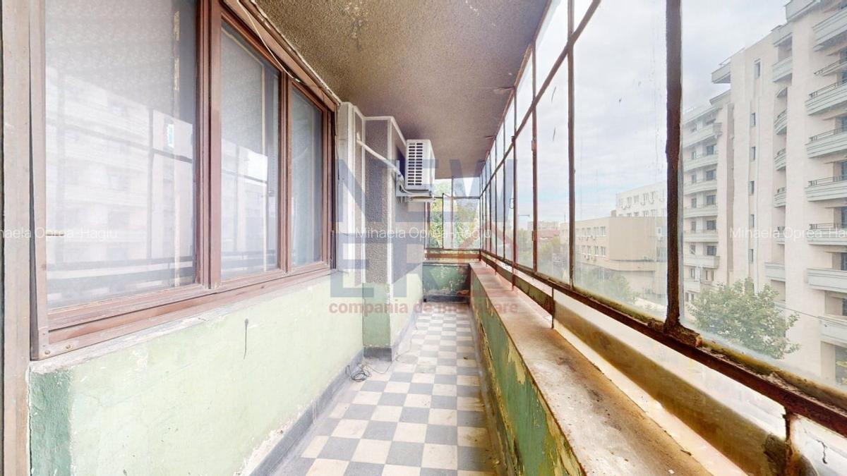 De Vanzare-Ap. Spatios si Luminos in Vila Interbelica- Bld Mircea Voda - 7 De Vanzare-Ap. Spatios si Luminos in Vila Interbelica- Bld Mircea Voda - 7