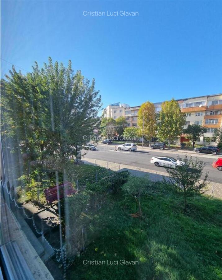 Apartament 4 camere et 1 str Bucuresti zona 700 - 17