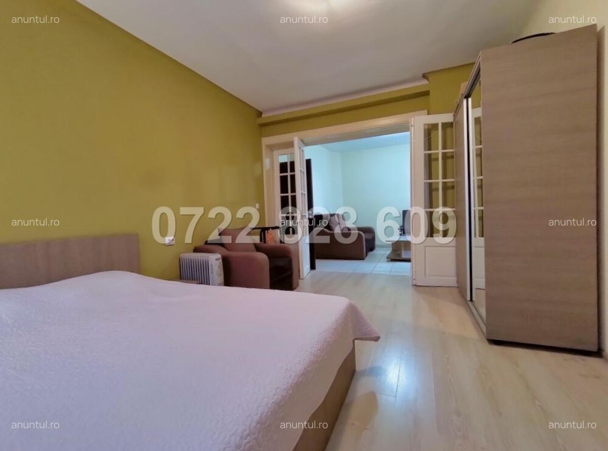 Piata Romana, langa Ambasada Angliei, 4 camere - 13