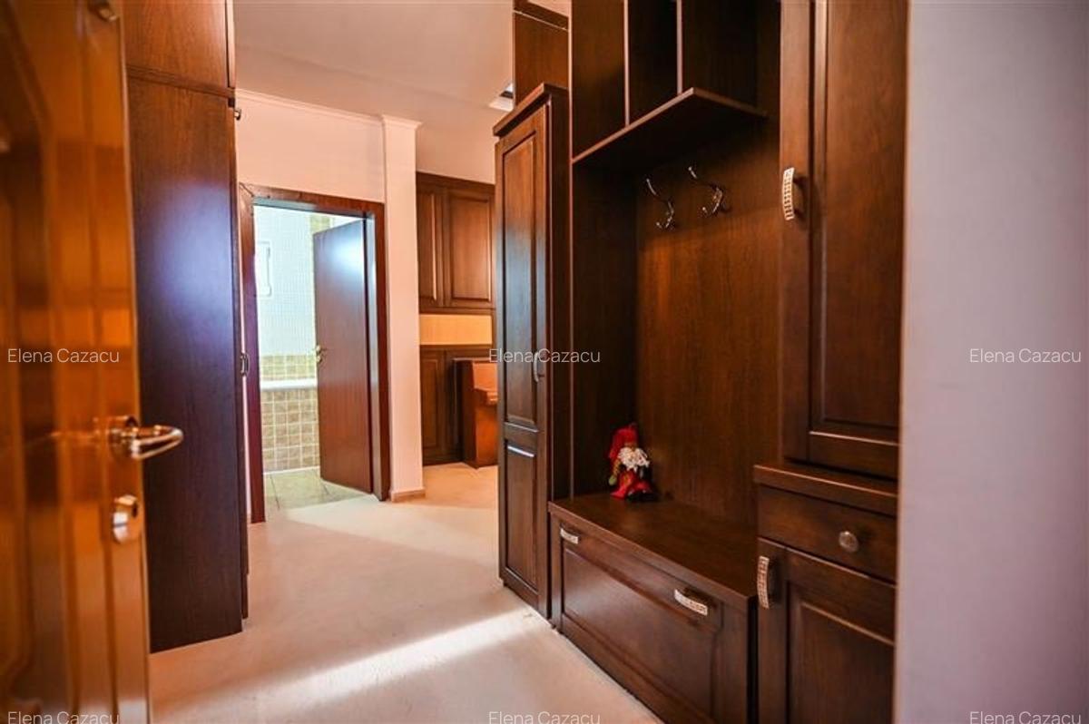 Apartament cu 3 camere decomandat, mobilat în Poiana Brașov - 15