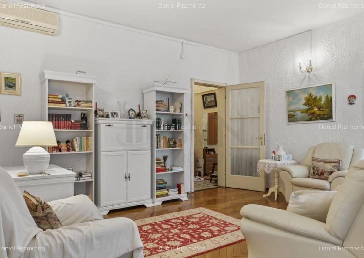 4 Camere l Piata Sfintii Voievozi - 2