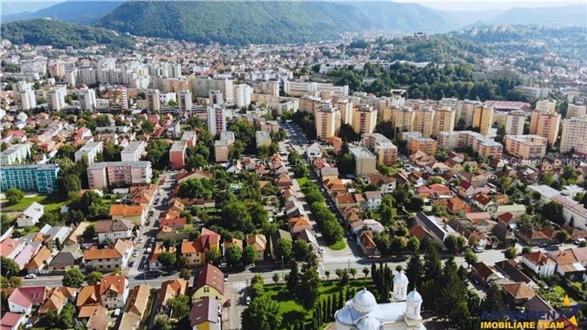 Decomandat, regim vila, spatii de depozitare, Tractorul, Brasov - 1