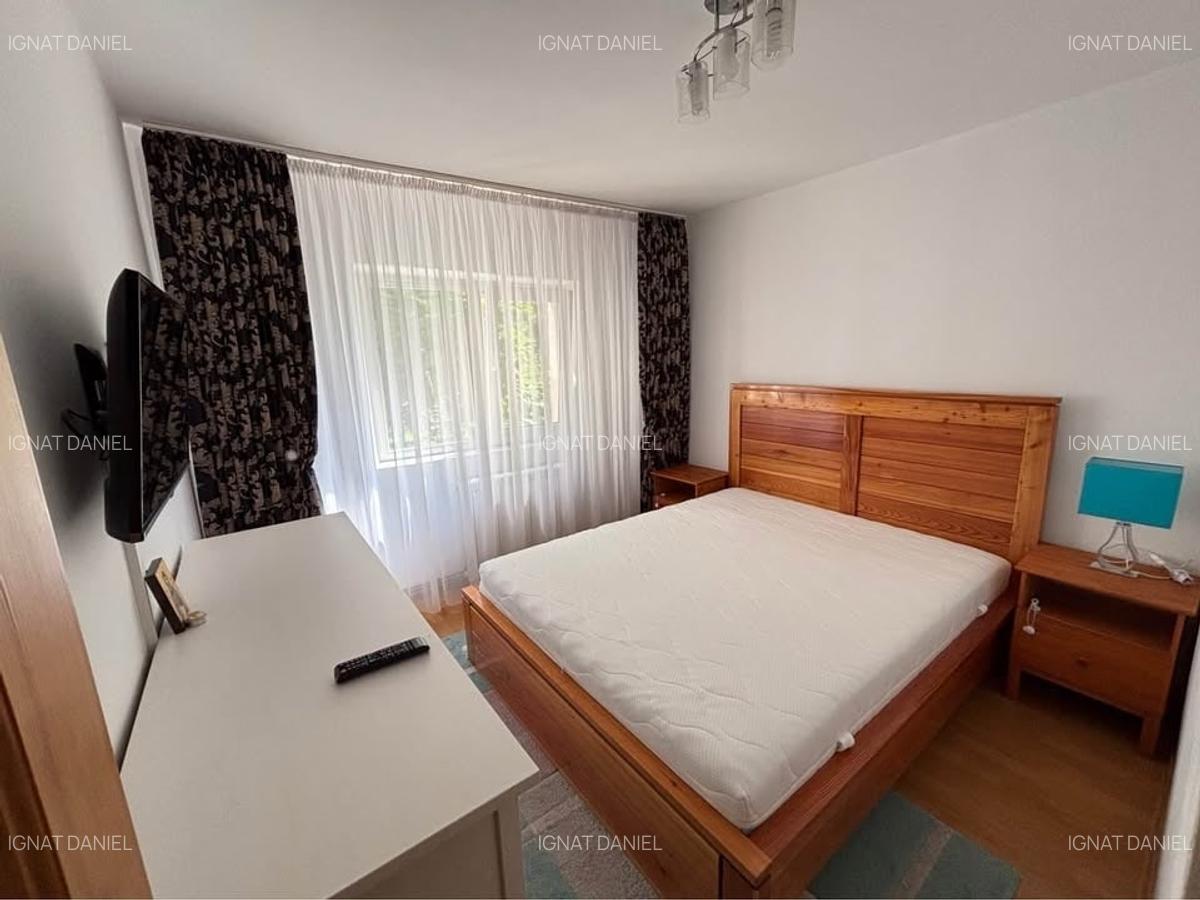 Apartament cu 2 camere decomandat, etajul 1/4, zona Nicolina - 1