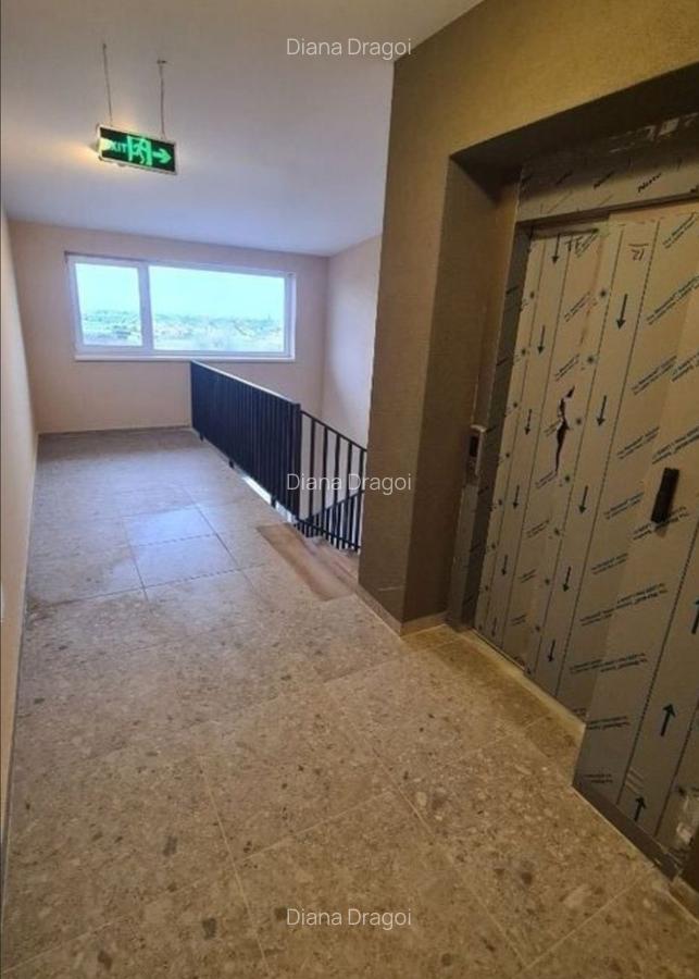 Apartament 2 camere , suprafață generoasa - 12