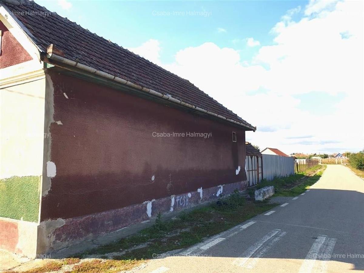 Casa cu teren in Cefa cu dublu front stradal - 2