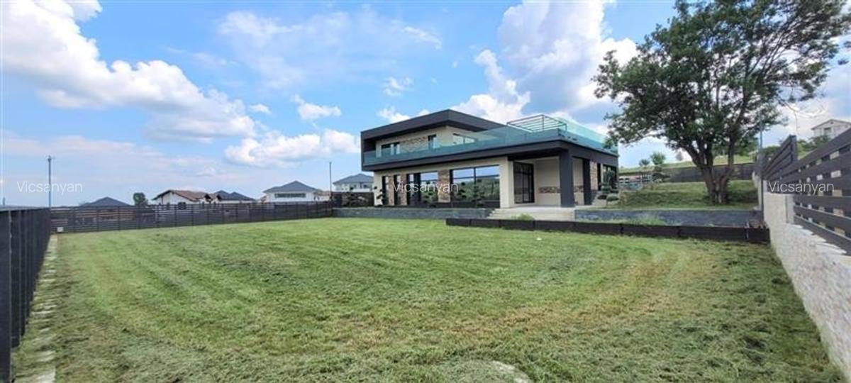 Imobil de lux,piscina,garaj,Cisnadie,la 10 km de SB,comision 0 - 2