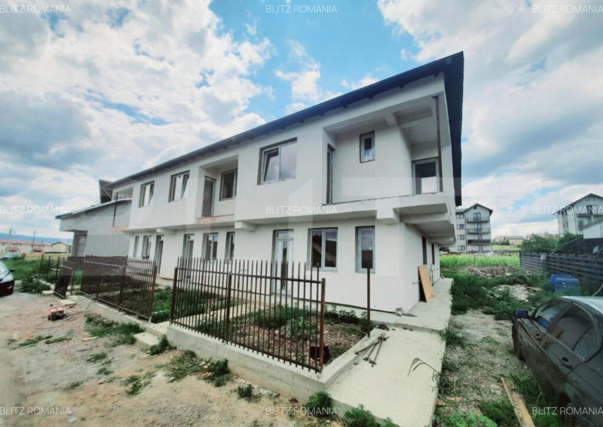 Casa tip triplex, 77 mp, 220 mp teren, curte separata, Horpa - 1