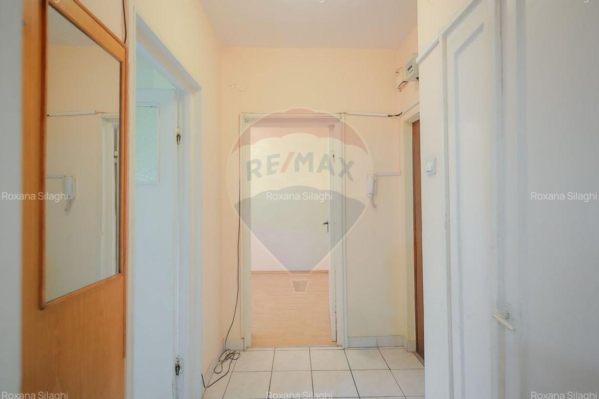Apartament cu 3 camere de vanzare, zona Rogerius - 10