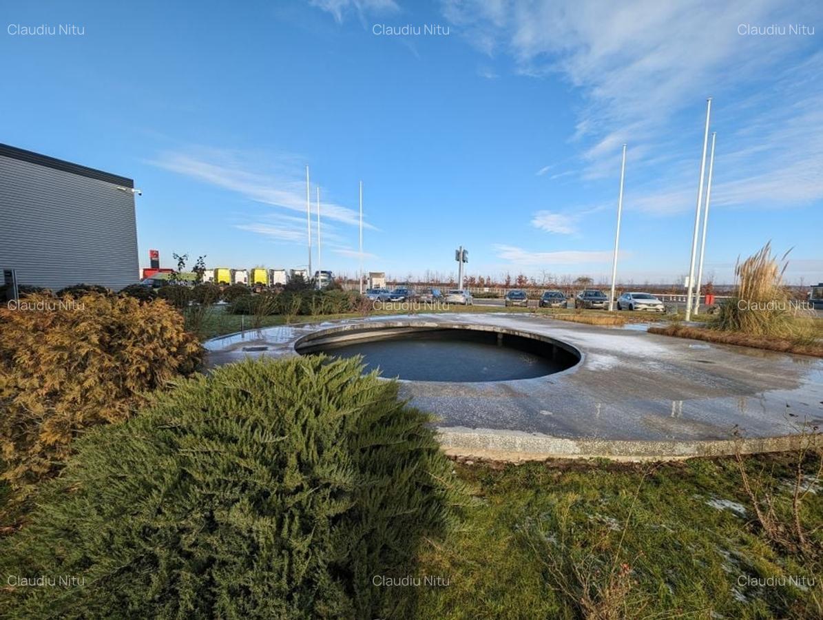 Hala cu teren generos langa acces A1 - 24