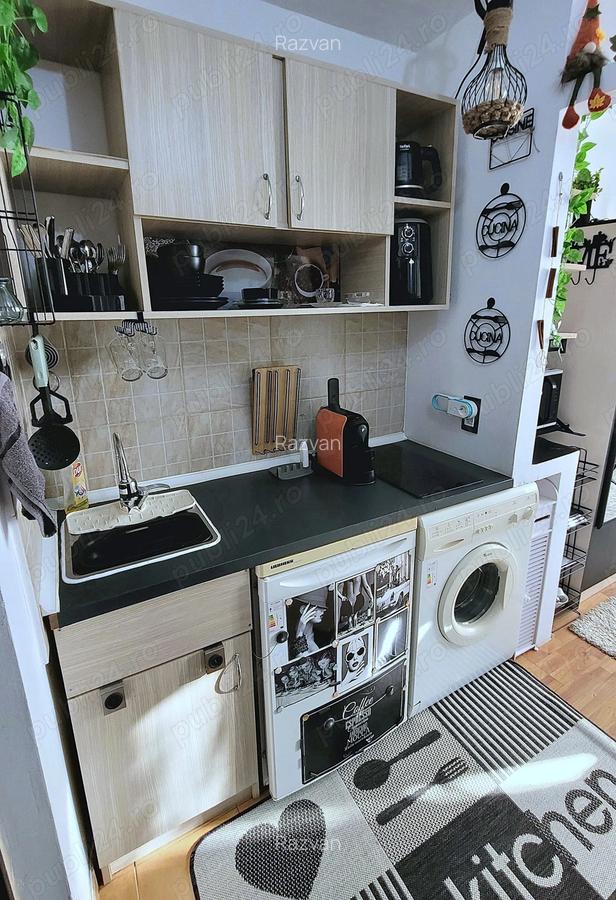 PROPRIETAR ,Vand Grasoniera zona ,Buziasului. - 7