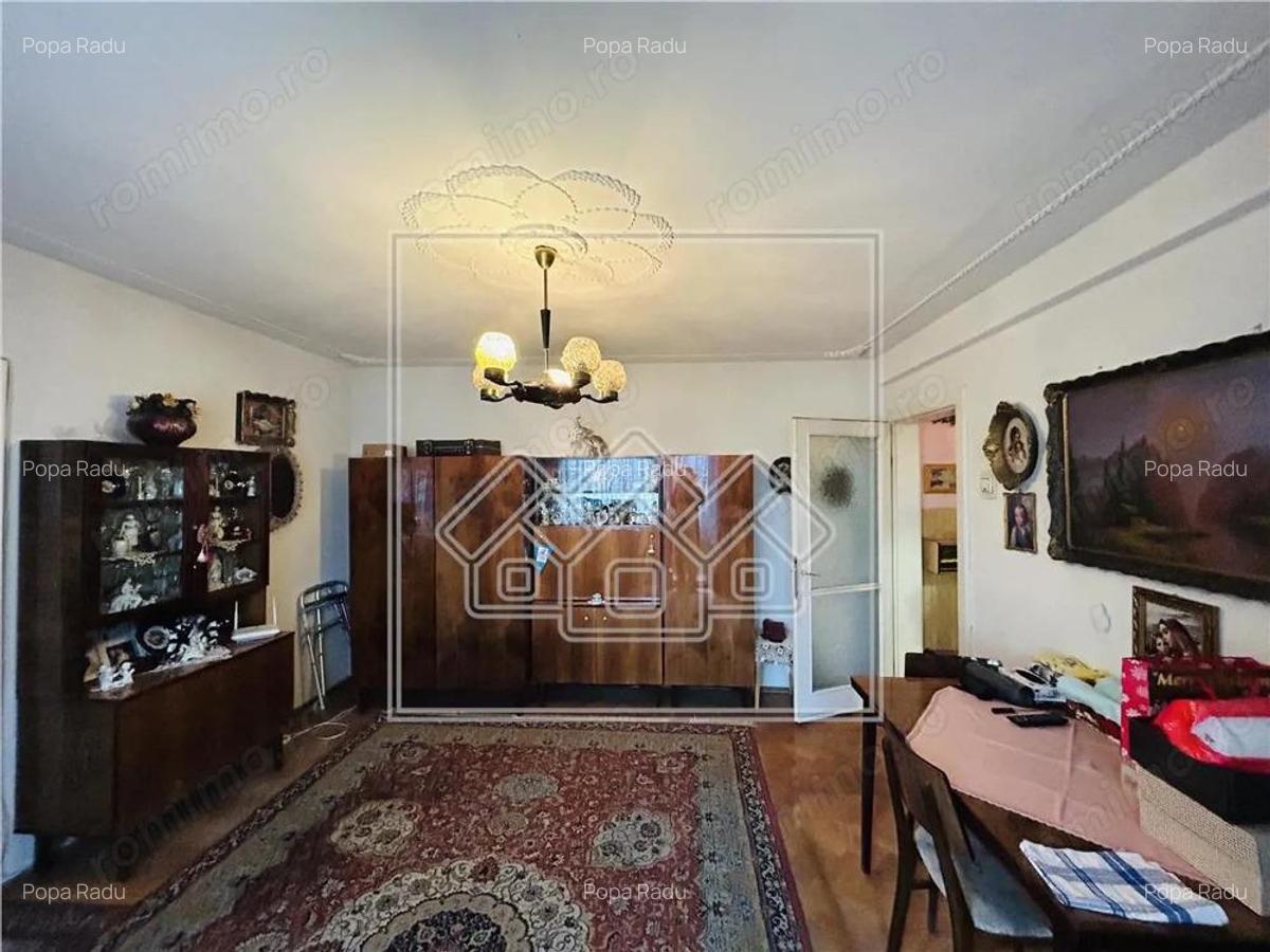 Ap cu 2 camere, balcon, etaj 3 4, zona Terezian - 3