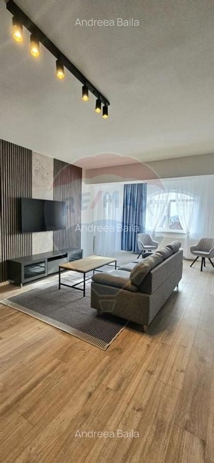 Apartament cu 3 camere de inchiriat in zona Central - 1