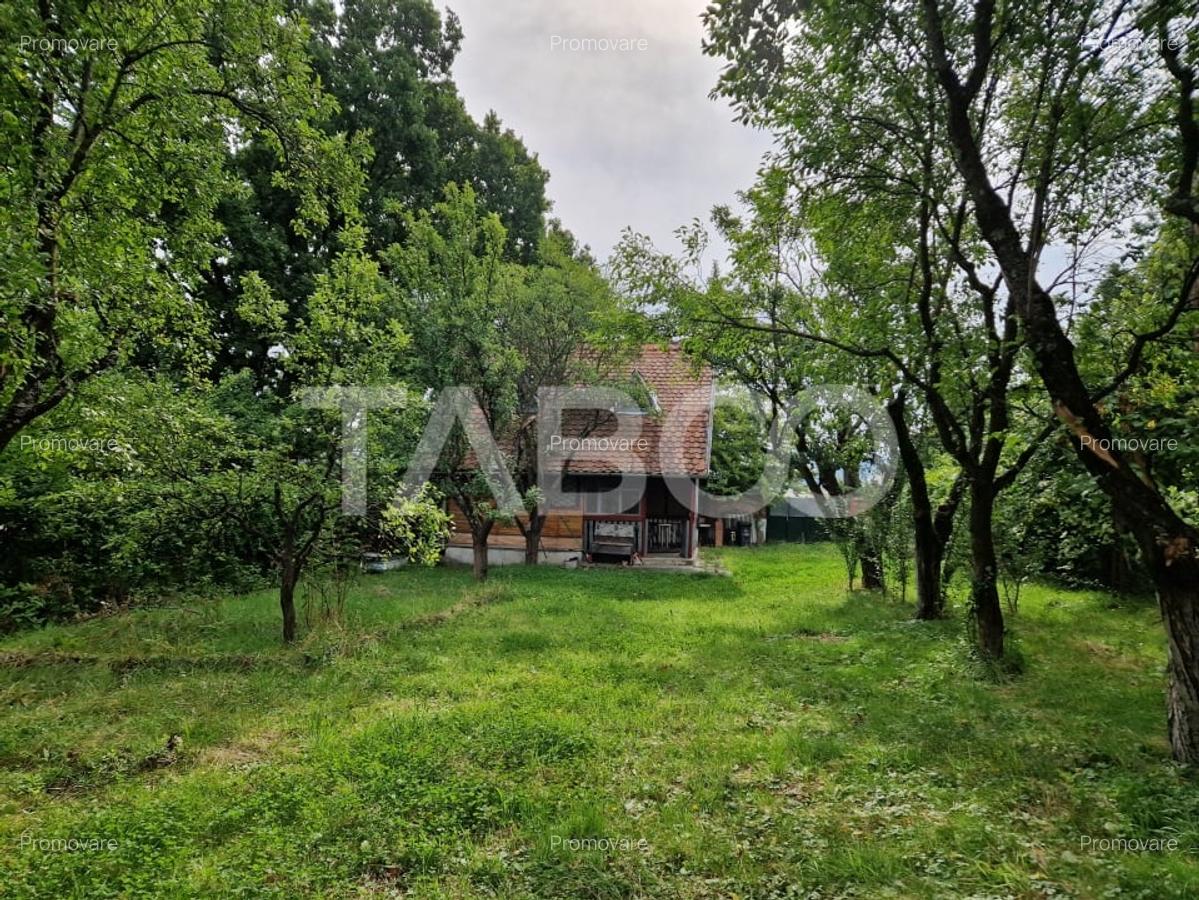 Teren intravilan imprejmuit 1915 mp  PUZ aprobat utilitati in Tocile - 3