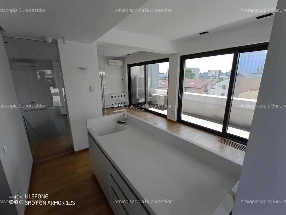 Spatiu comercial - 12