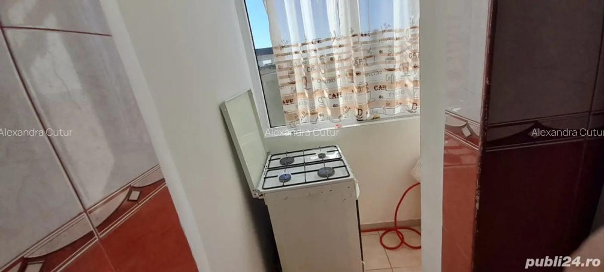 Apartamente de vanzare cu 2 cam canf 1 .etaj 1 din 4 50 mp zona Luica vizavi de Petrompret 45 .000 - 4